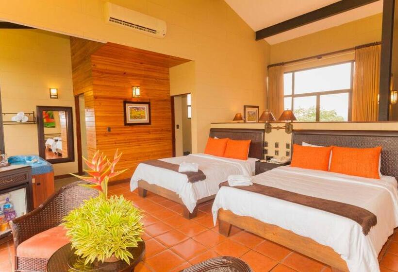 سوییت خانوادگی, Arenal Kioro Suites & Spa