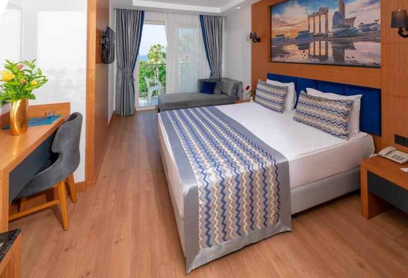 Номер Стандарт Трехместный, Sealife Buket Resort & Beach Hotel   Ultra All Inclusive
