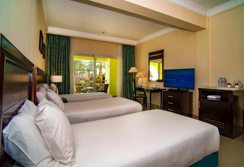 Standard Kolmen Hengen Huone Allasnäkymä, Sierra Sharm El Sheikh