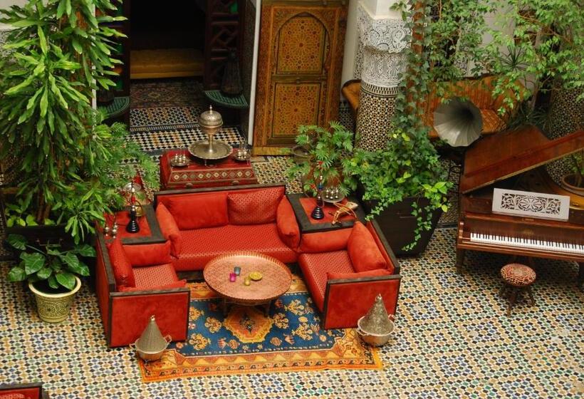 سوییت جونیور, Riad El Ghalia
