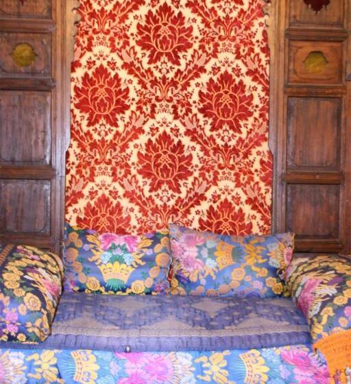 سوییت سوپریور, Riad El Ghalia