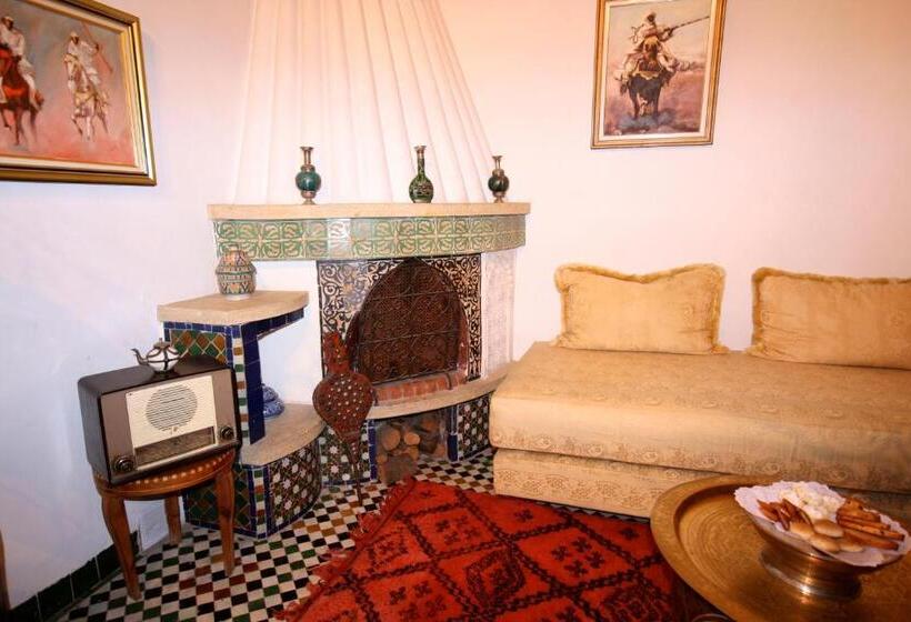 سوییت سوپریور, Riad El Ghalia