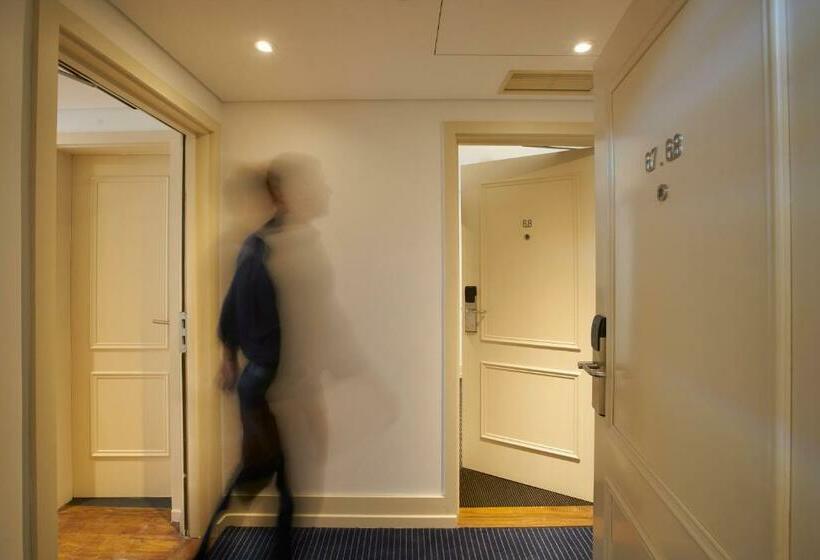 Quarto Familiar, Portobay Marques
