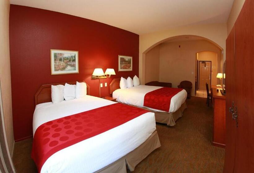 Номер Deluxe, Ramada By Wyndham Fresno Northwest