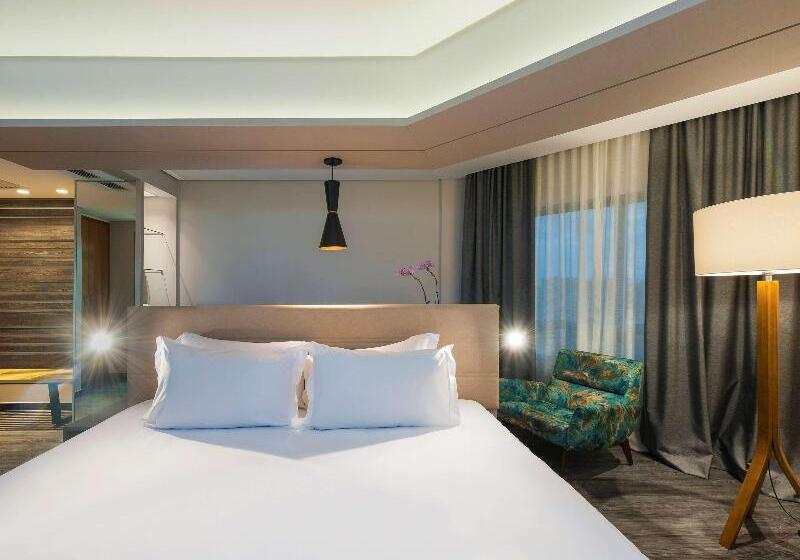 Люкс Deluxe Кровать Кинг, Mercure Florianópolis