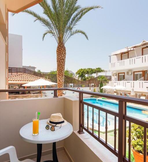 استودیوی استاندارد, Galini Apartments