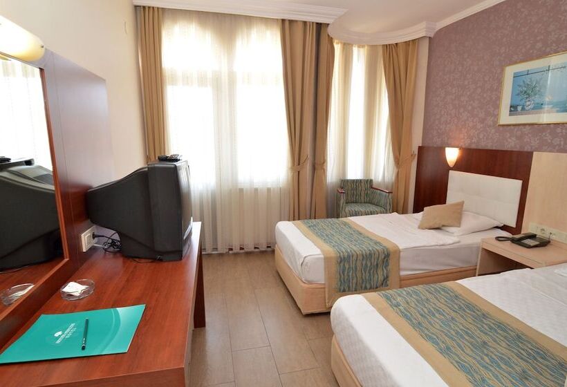 اتاق استاندارد سه نفره, Artemis Princess