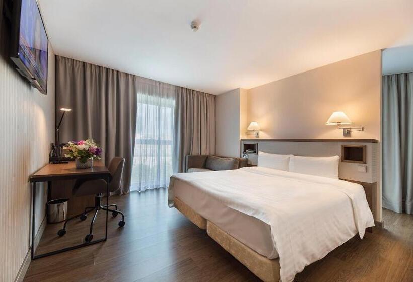 اتاق سوپریور, Ch Bucharest