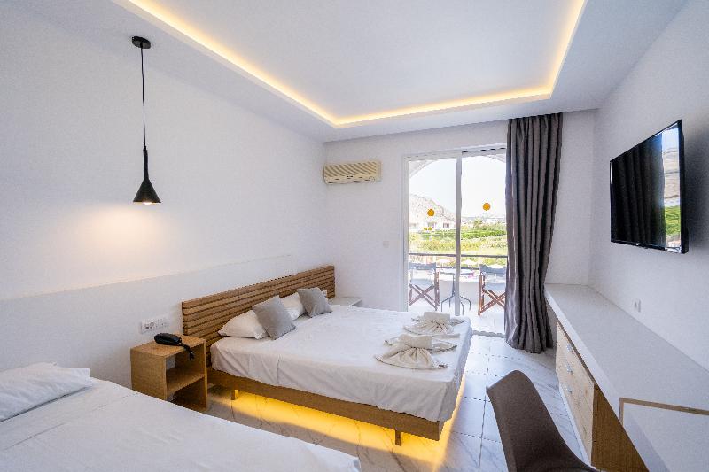 Номер Superior, Lardos Bay