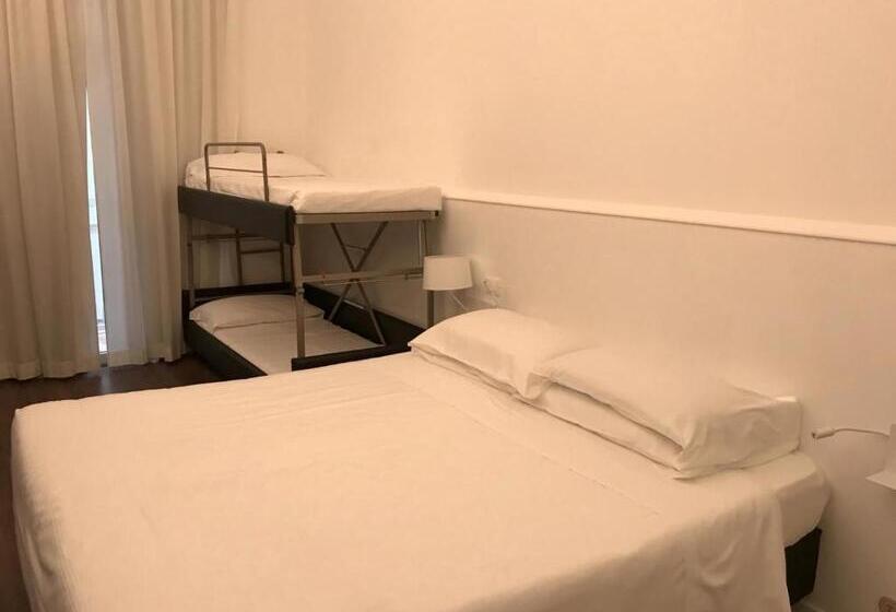 اتاق استاندارد چهار تخته, Principe Di Piemonte