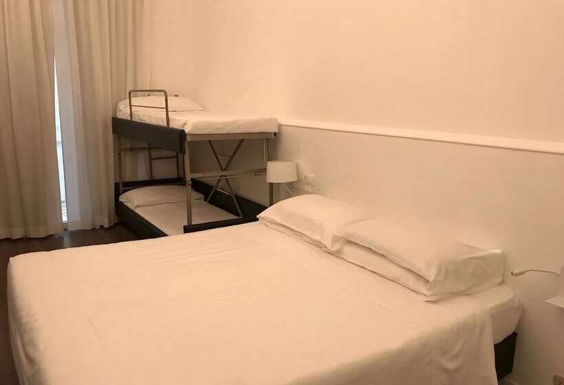 اتاق استاندارد چهار تخته, Principe Di Piemonte