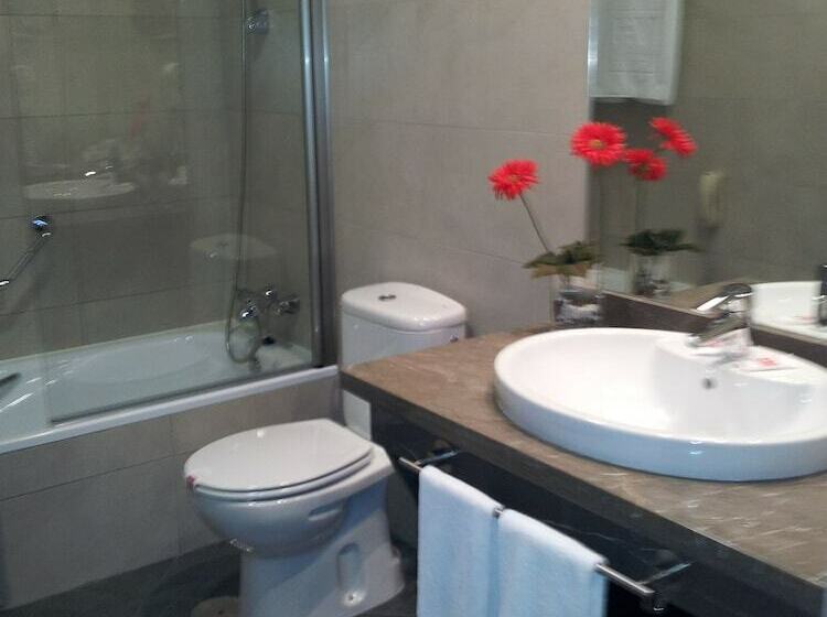 Номер Стандарт, Vertice Sevilla Aljarafe