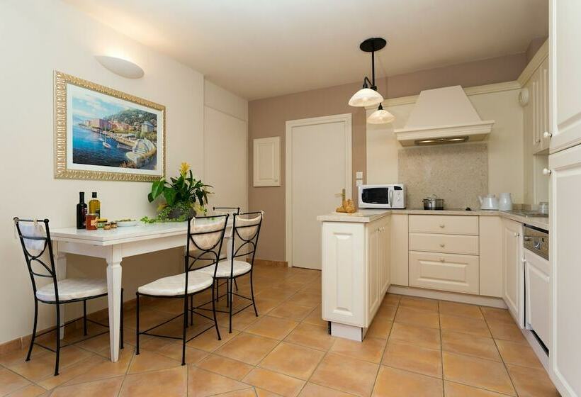 Апартаменты 1 Спальня, Madame Vacances Domaine Du Provence Country Club Service Premium