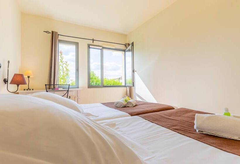 Апартаменты 2 Спальни, Madame Vacances Domaine Du Provence Country Club Service Premium