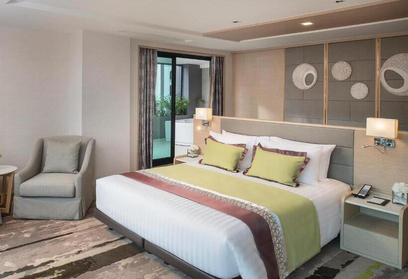 سوئیت با وان آب گرم, Solitaire Bangkok Sukhumvit 11