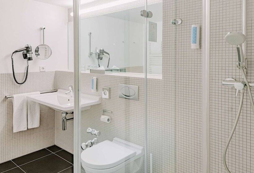 Номер Комфорт, Vienna House Easy By Wyndham Stuttgart