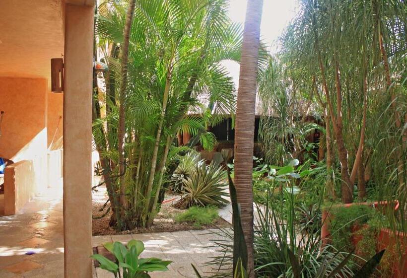 اتاق سوپریور با تخت بزرگ, Barrio Latino Hotel Drop And Go By Bestoffer Stays
