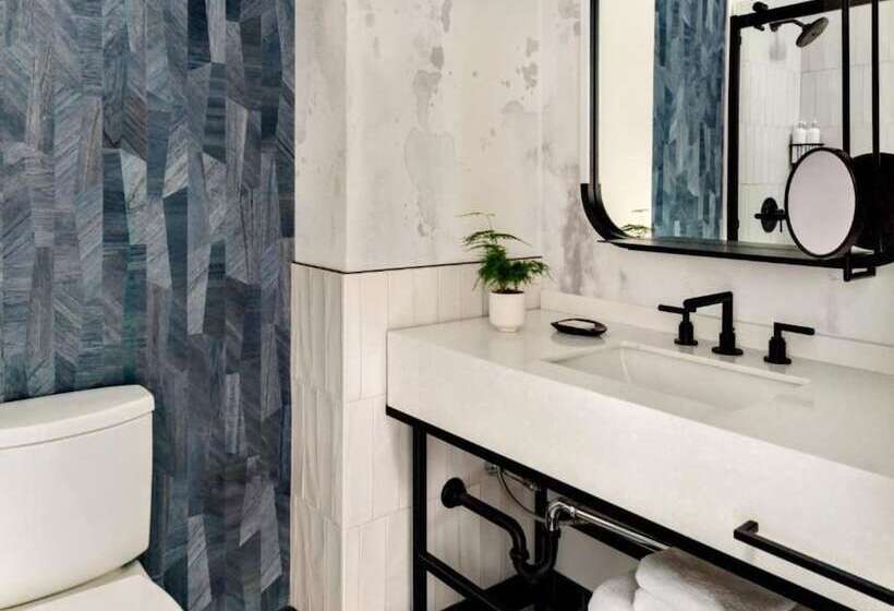스탠다드 룸, Kimpton Theta New York   Times Square, An Ihg