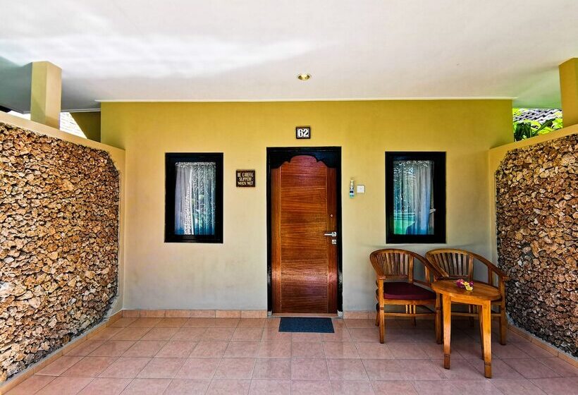 Бунгало с видом на бассейн, Kuta Puri Bungalows Villas And Resort