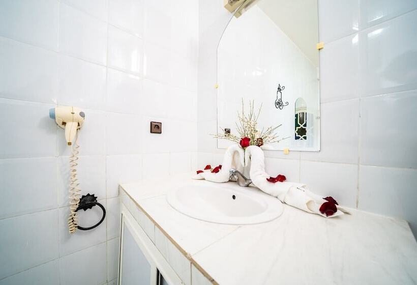 اتاق استاندارد یک نفره, Moroccan House