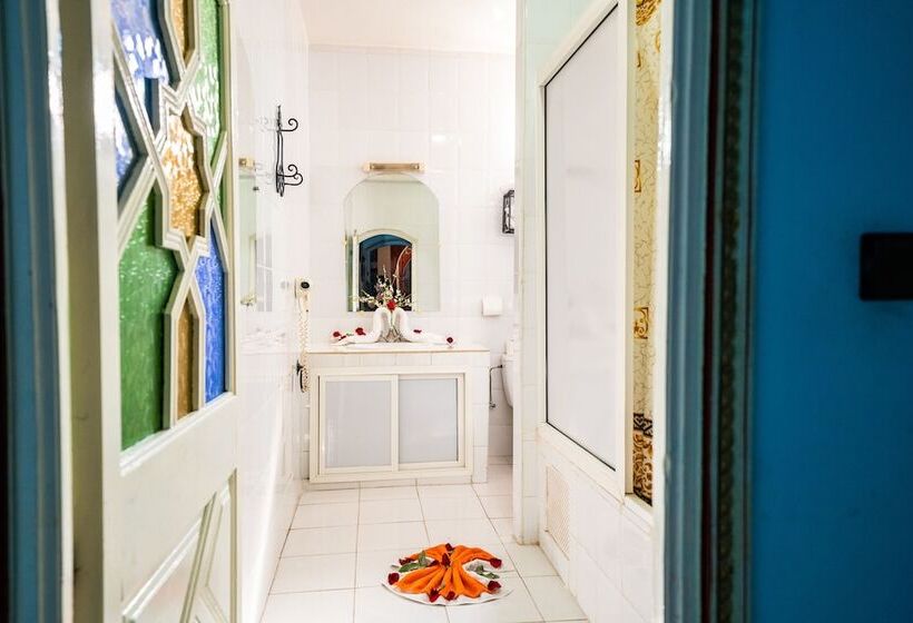 اتاق استاندارد چهار تخته, Moroccan House