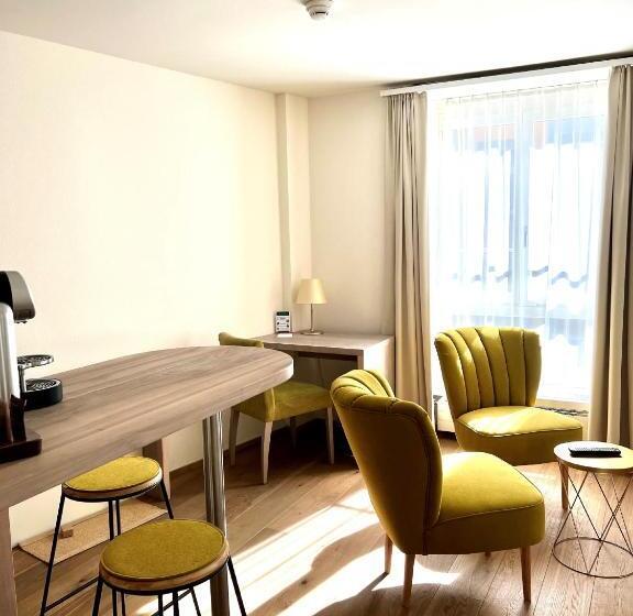 استودیوی سوپریور, Platzhirsch Zürich   Downtown Boutique Hotel & Sushi Lounge