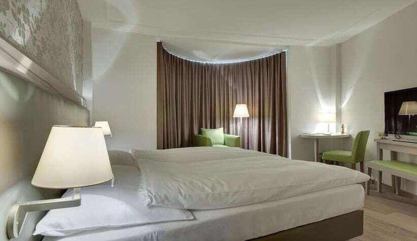 اتاق سوپریور با تخت بزرگ, Platzhirsch Zürich   Downtown Boutique Hotel & Sushi Lounge