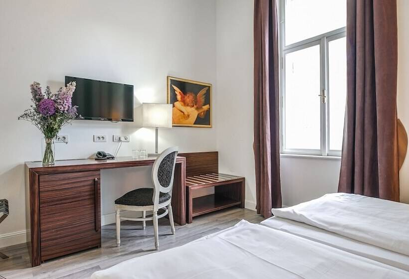 Standart Oda, Assenzio Prague