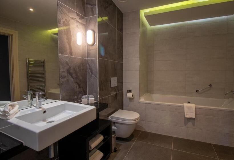 اتاق لوکس با بالکن, Fota Island Hotel And Spa