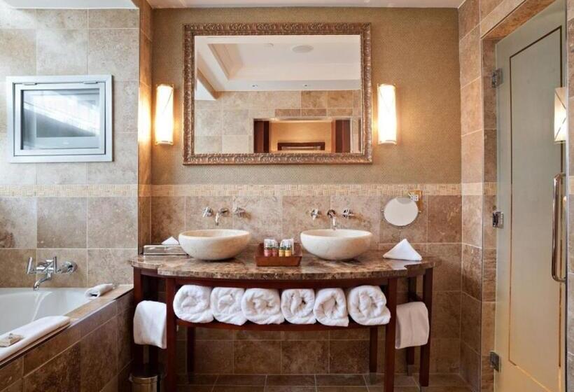 سوییت سوپریور, Fota Island Hotel And Spa