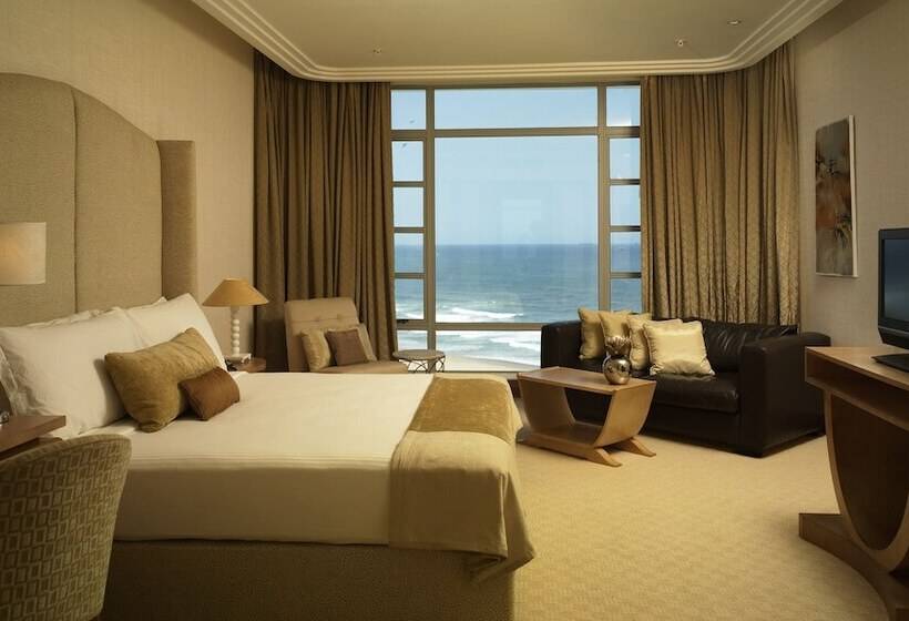 阁楼套房, Suncoast Hotel & Towers