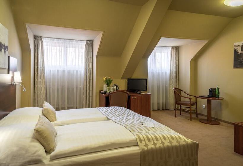 اتاق لوکس, Pytloun Kampa Garden Hotel Prague