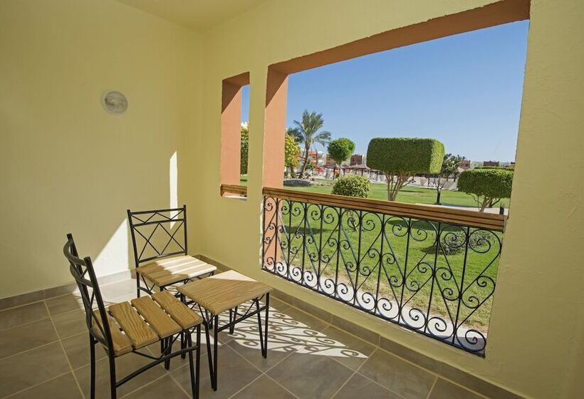 اتاق استاندارد با چشم‌انداز باغ, Sunrise Royal Makadi Resort