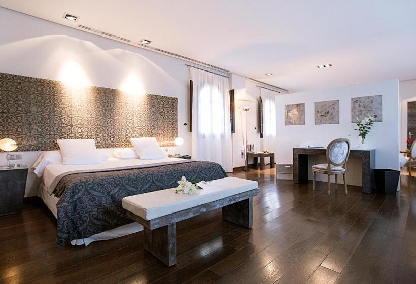 ジュニアスイート, Hospes Palacio Del Bailio, A Member Of Design Hotels