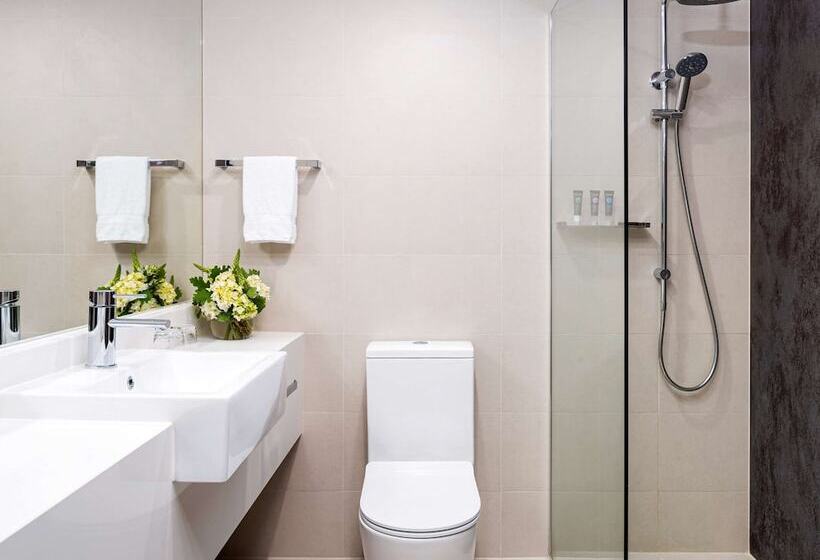 Quarto Estandar com Sacada, Novotel Geelong