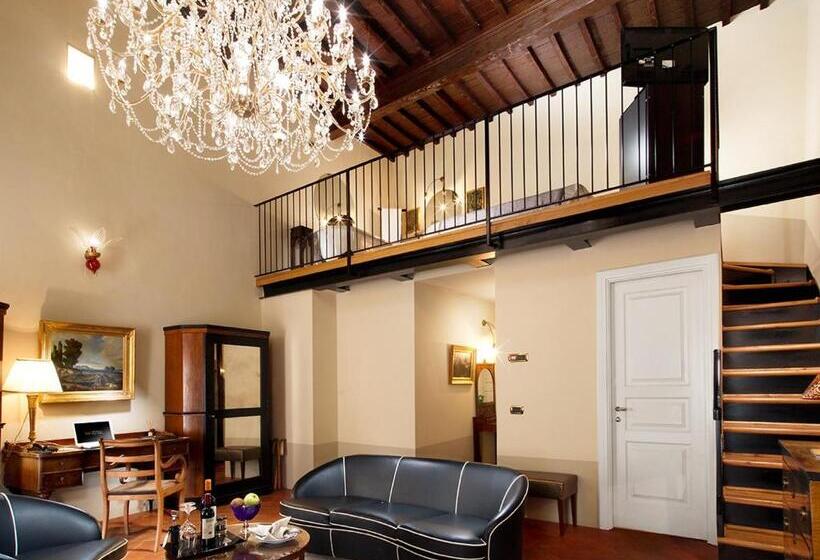 سوئیت سینیور, Graziella Patio