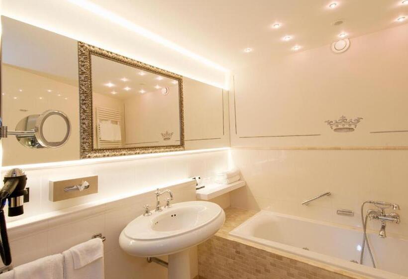 Suite Deluxe Pat King, Kasteel Bloemendal