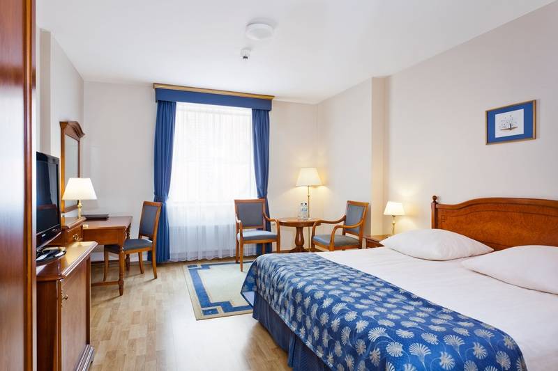 Полулюкс, Qubus Hotel Wrocław