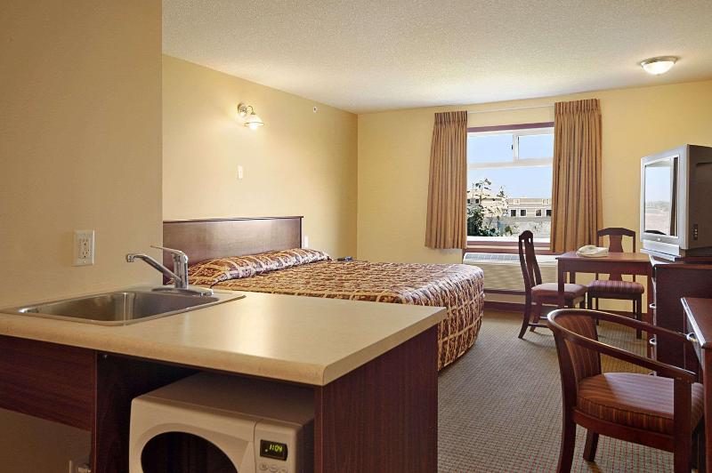 Стандартный Номер Кровать Кинг, Super 8 By Wyndham Fort Saskatchewan
