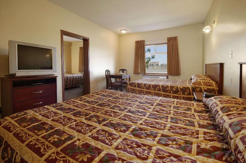Люкс, Super 8 By Wyndham Fort Saskatchewan