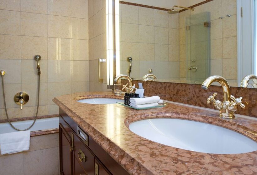 Полулюкс, Atlantic Grand Hotel Travemünde