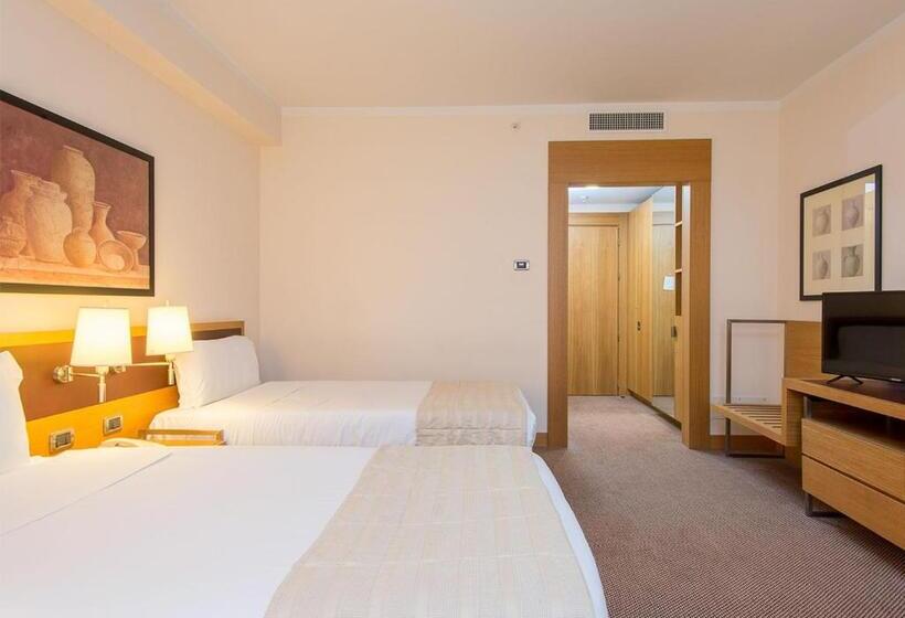 اتاق استاندارد چهار تخته, Plaza Caserta