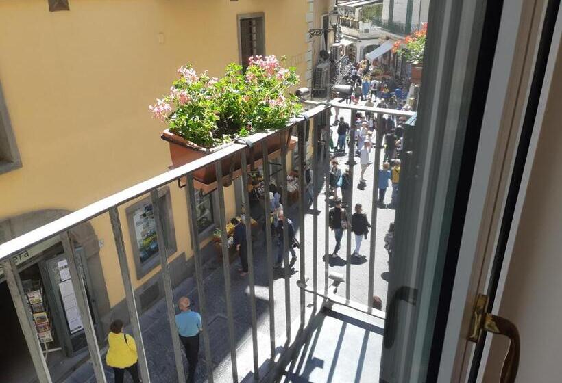 Family Suite, Antica Repubblica In Amalfi Center At 100mt From The Sea