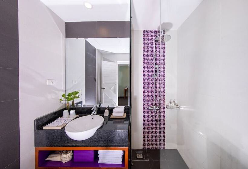اتاق لوکس, êmm Hotel Hue