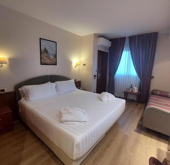 חדר דלוקס, Falco D'oro