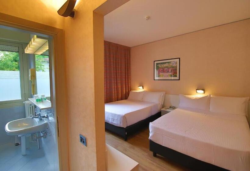 חדר משפחתי, Falco D'oro