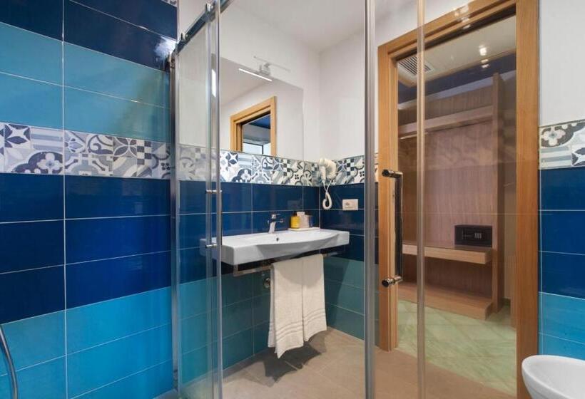 غرفة كومفورت ثلاثية, O Sole Mio