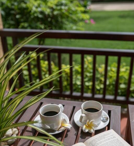 Comfort room with balcony, Pandanus Resort
