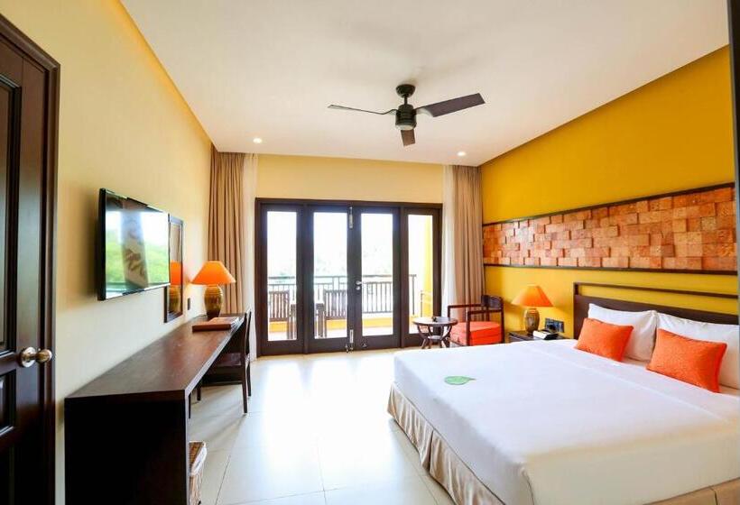 اتاق لوکس با بالکن, Pandanus Resort