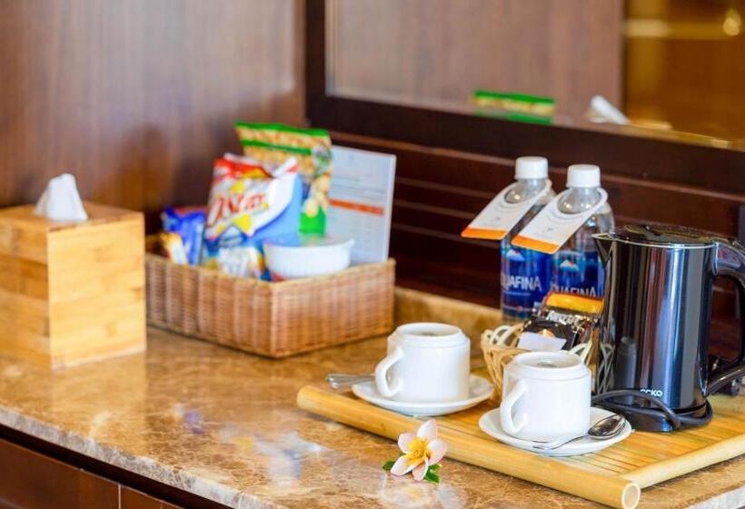 اتاق لوکس با بالکن, Pandanus Resort